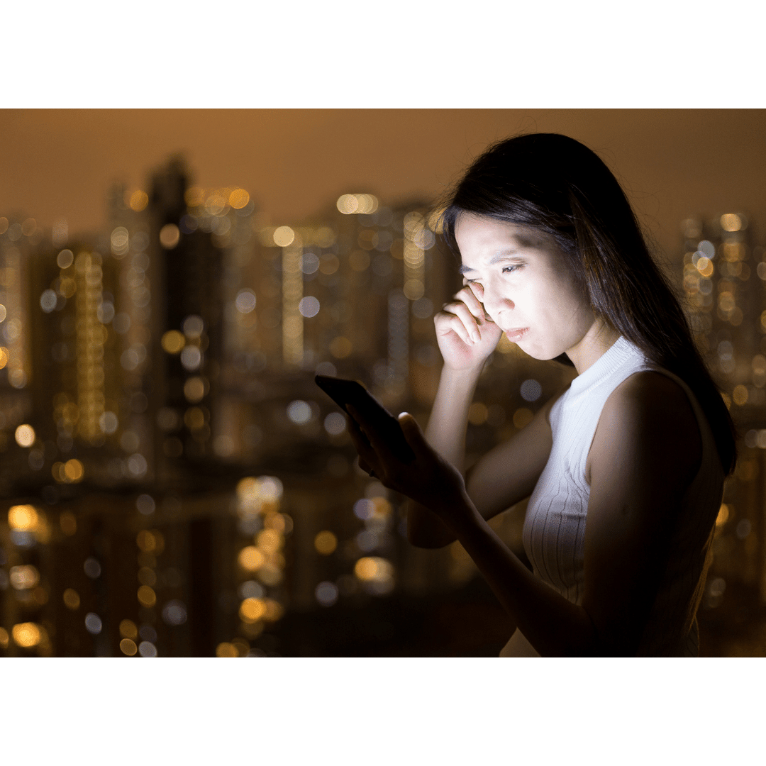 How to Protect Eyes from Mobile Screen Overexposure BON CHARGE Bon