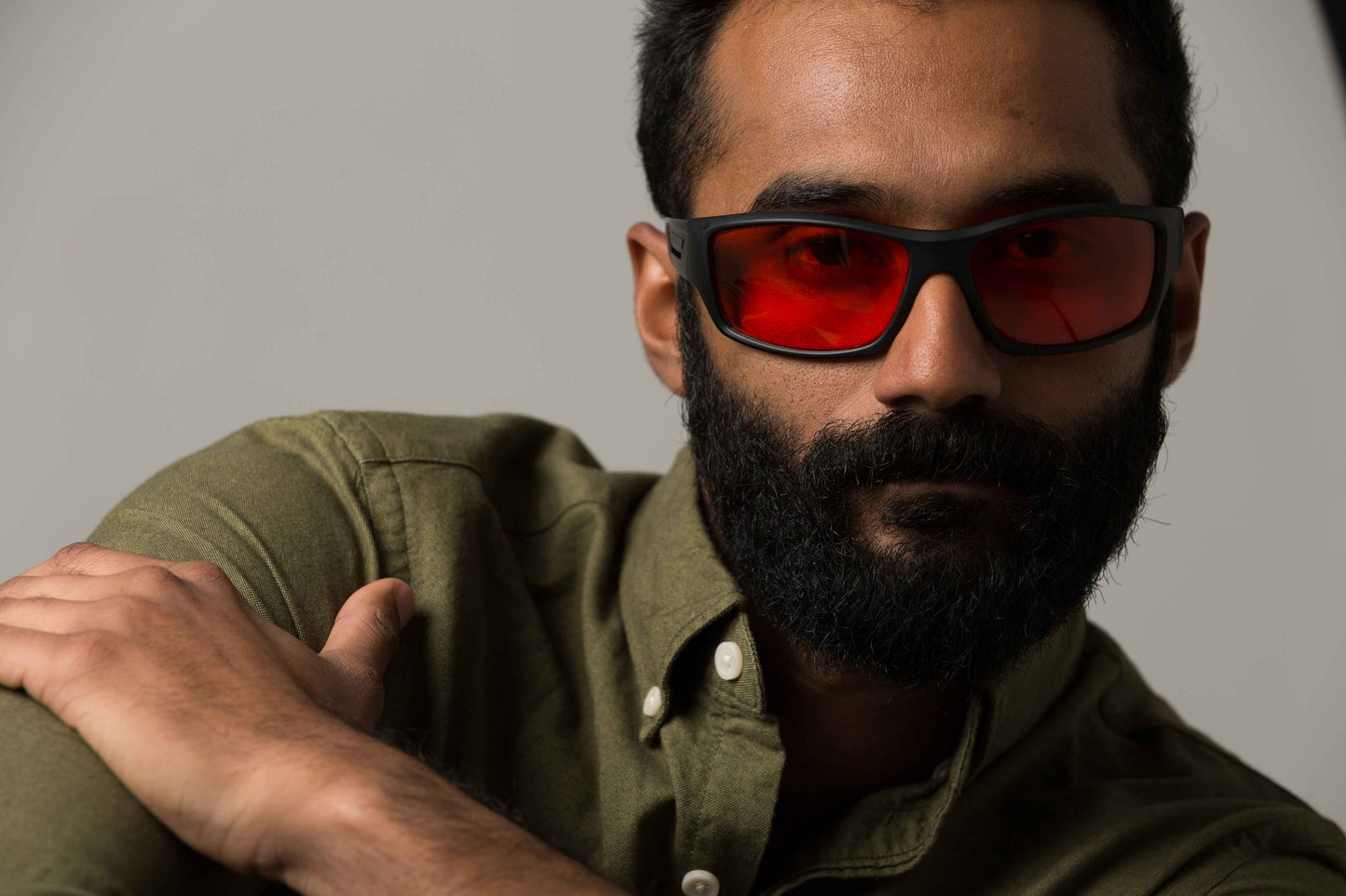 Man Wearing Onyx Blue Light Blocking Glasses Readers